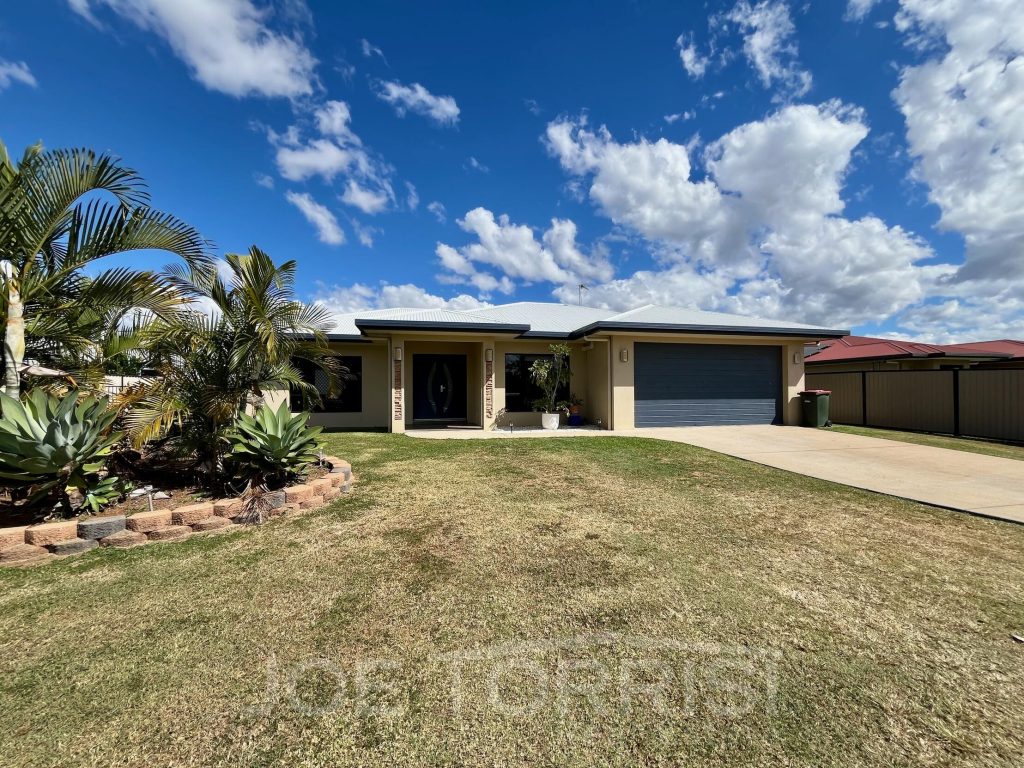 17 Amaroo Drive, Mareeba - Image 1